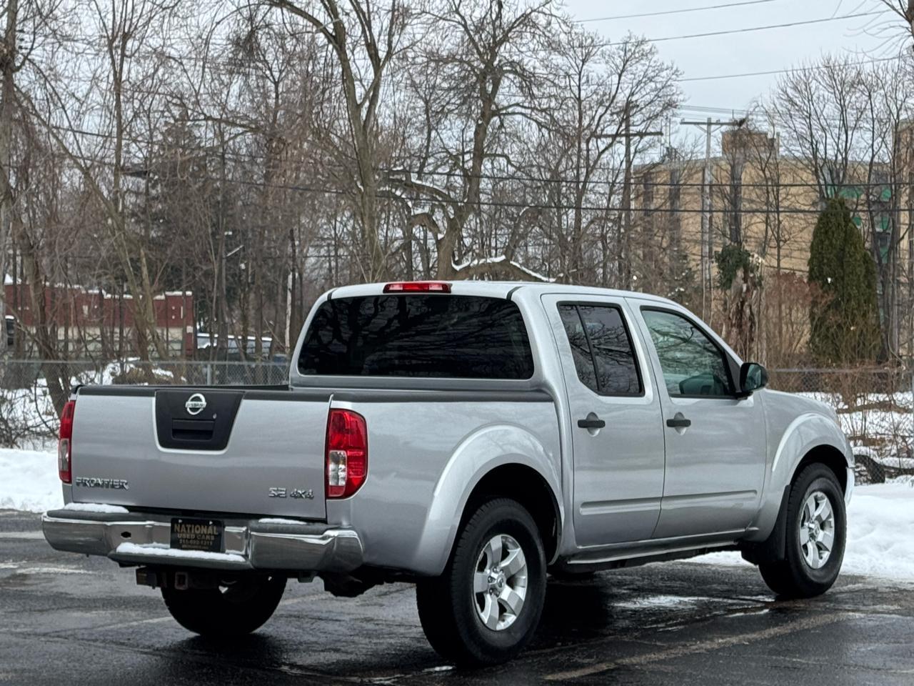 Nissan Frontier SE Crew Cab 4WD 2010