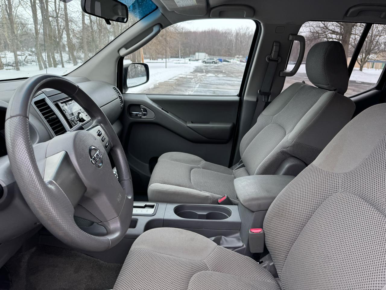 Nissan Frontier SE Crew Cab 4WD 2010