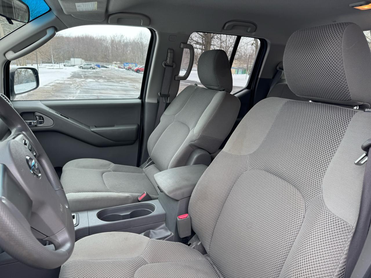 Nissan Frontier SE Crew Cab 4WD 2010