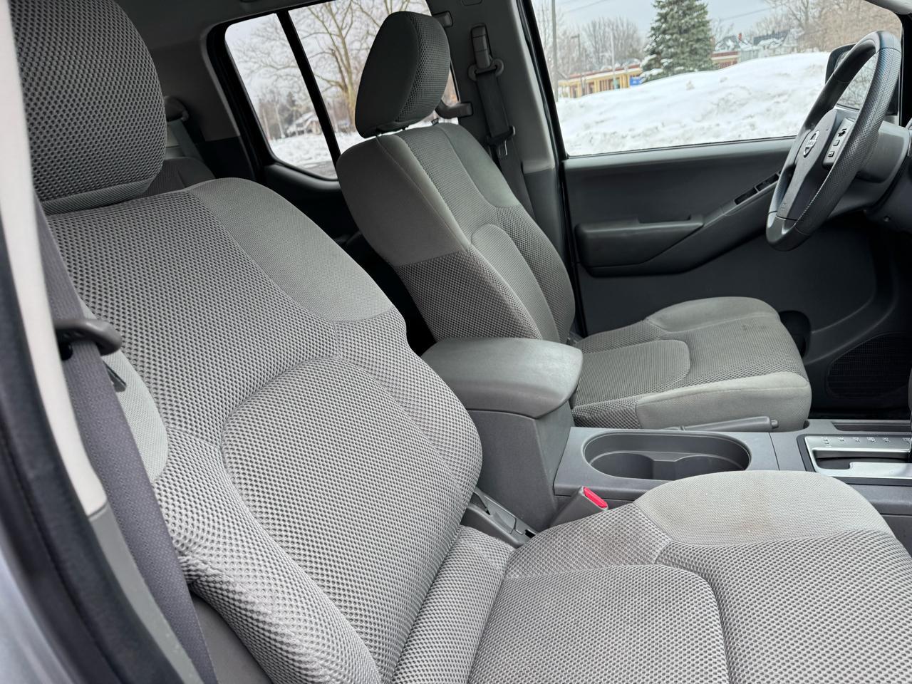 Nissan Frontier SE Crew Cab 4WD 2010