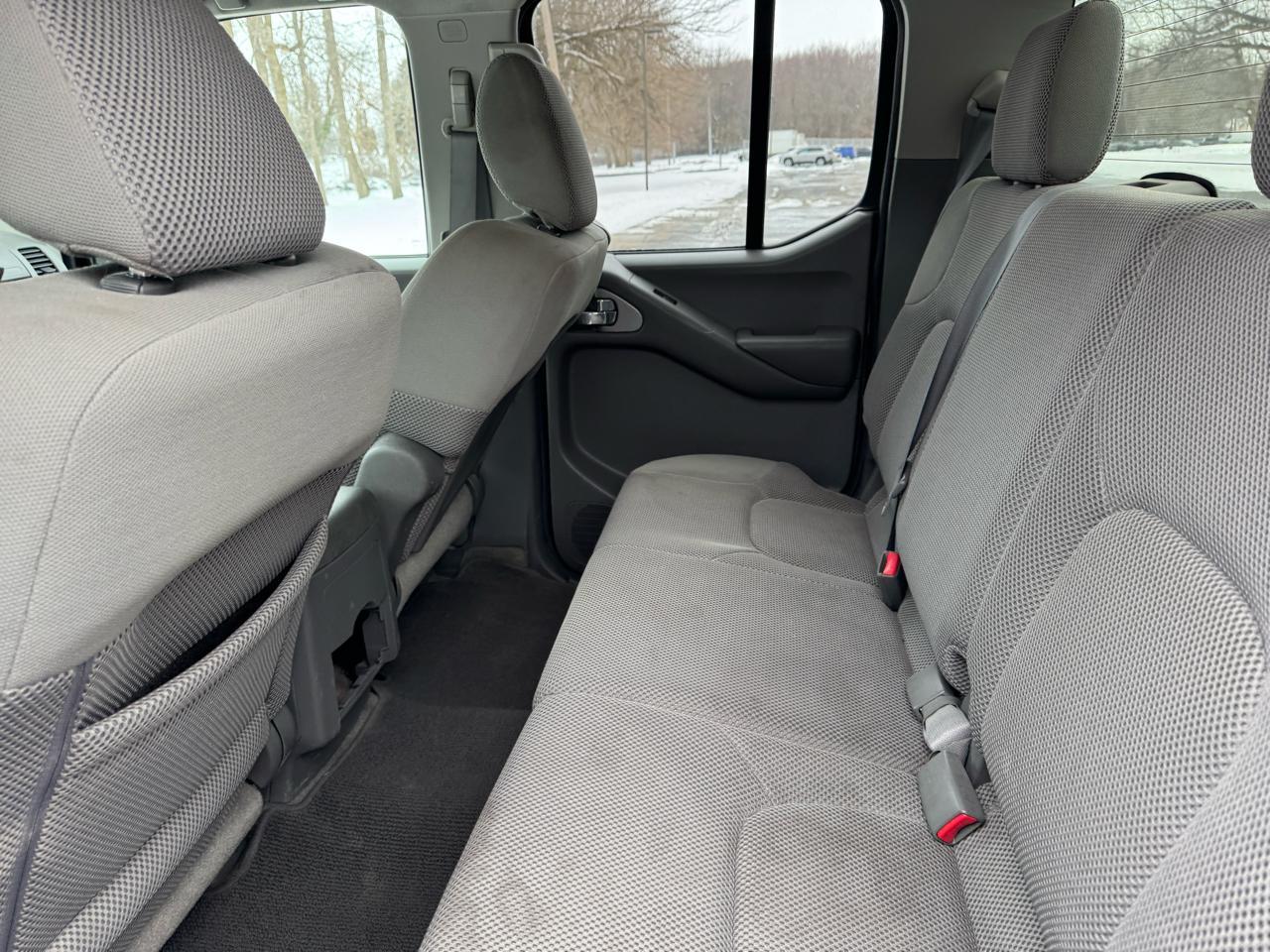 Nissan Frontier SE Crew Cab 4WD 2010