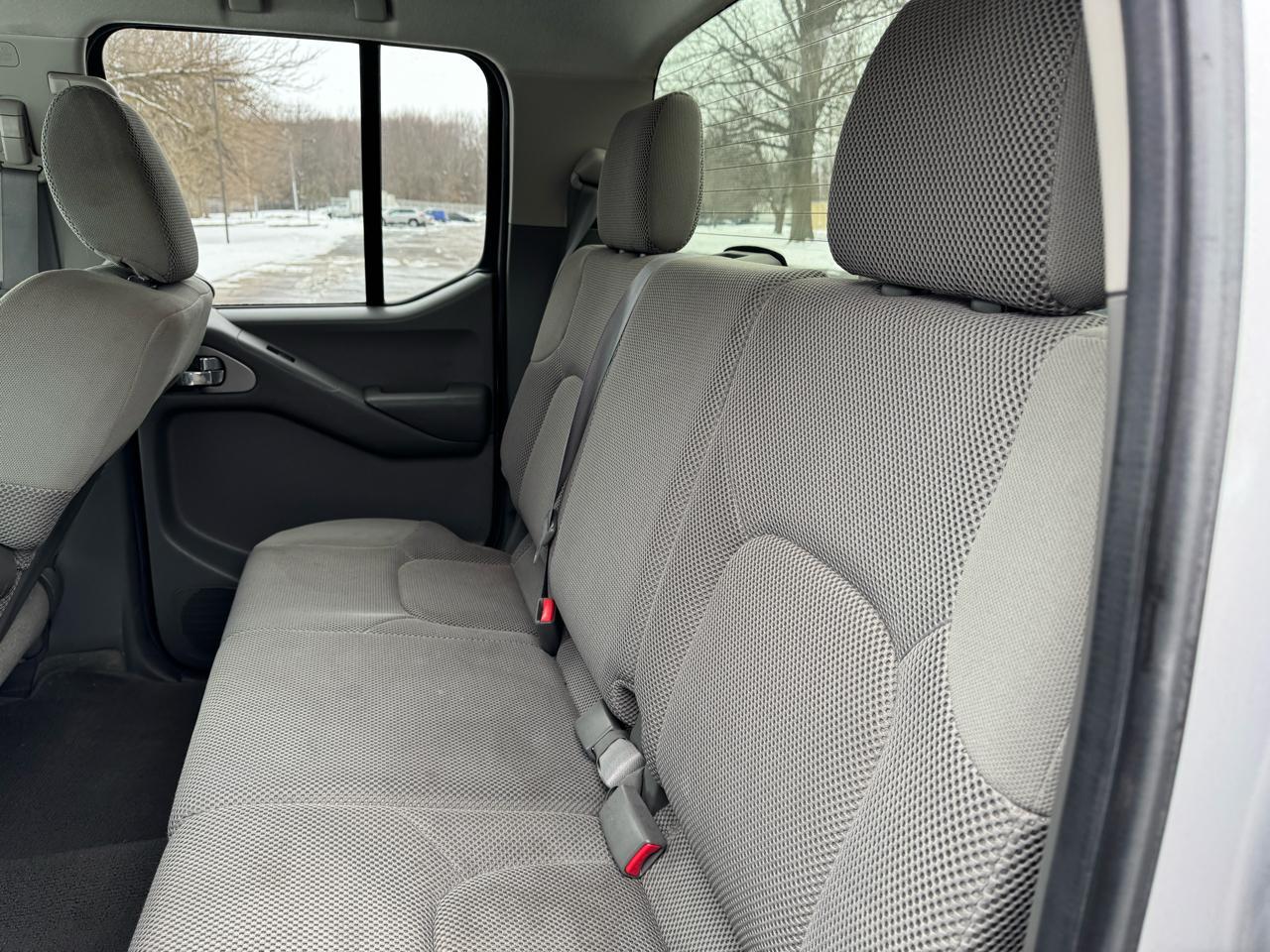 Nissan Frontier SE Crew Cab 4WD 2010