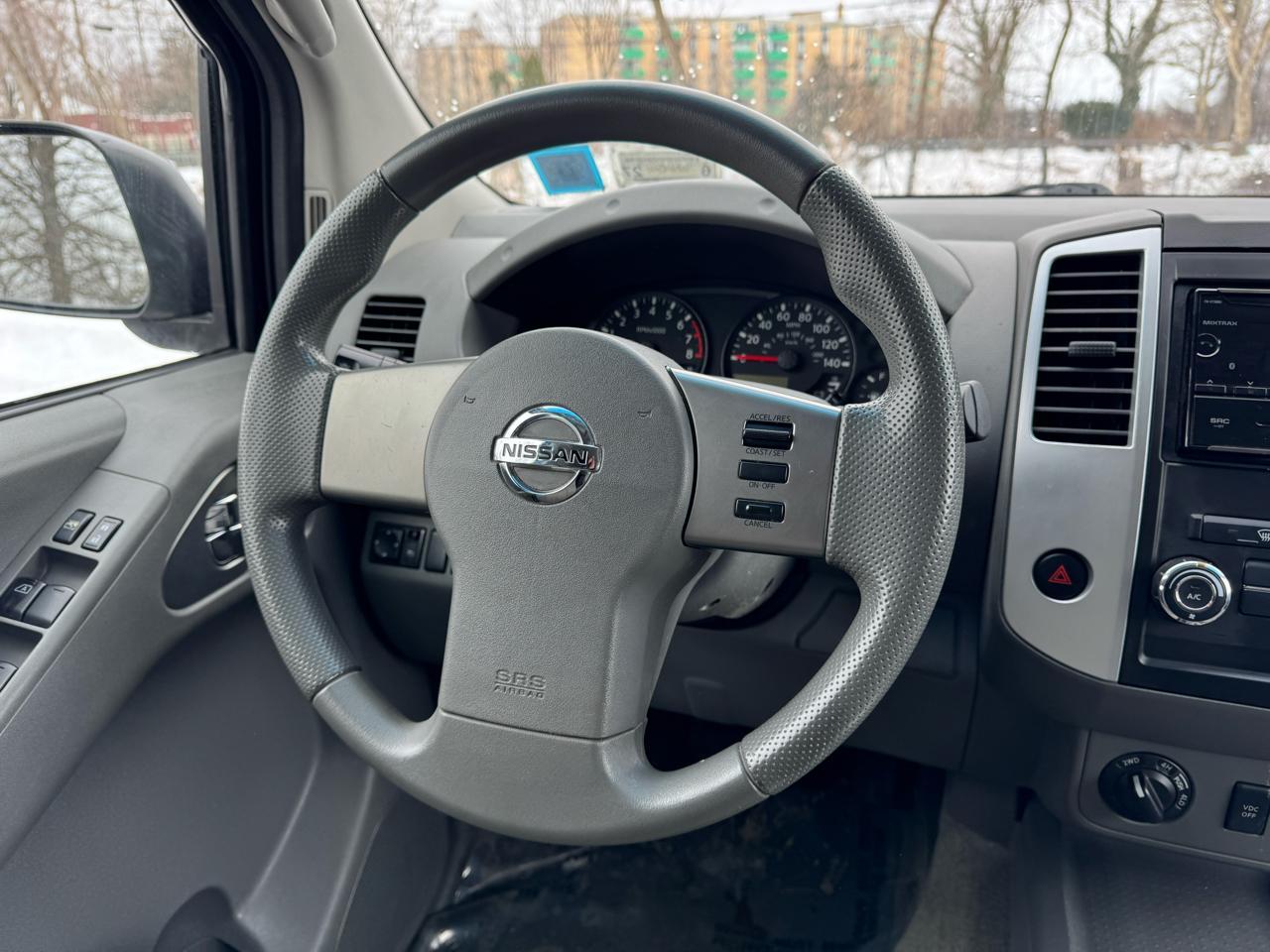 Nissan Frontier SE Crew Cab 4WD 2010