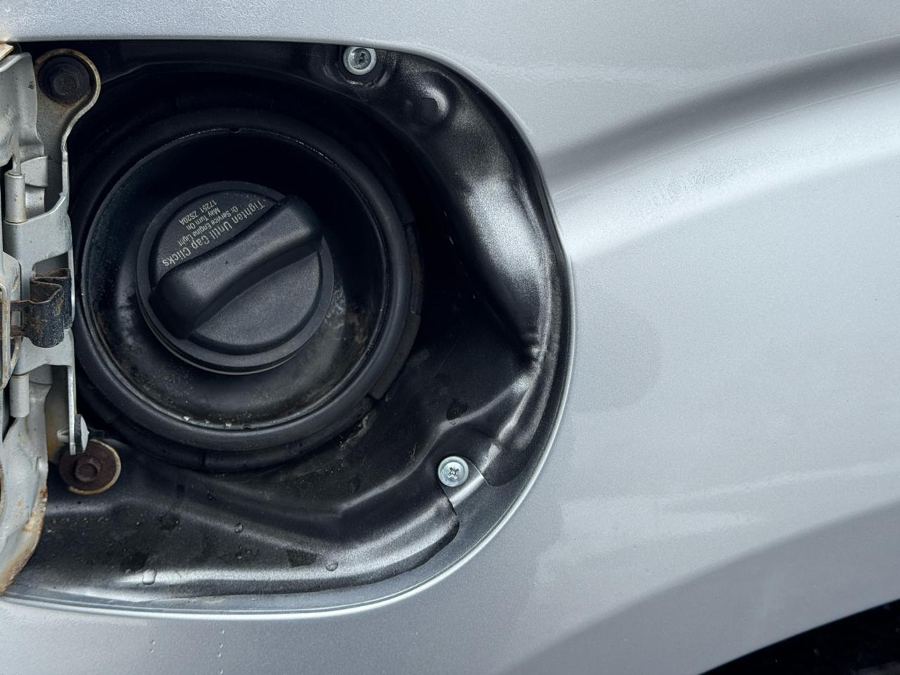 Nissan Frontier SE Crew Cab 4WD 2010