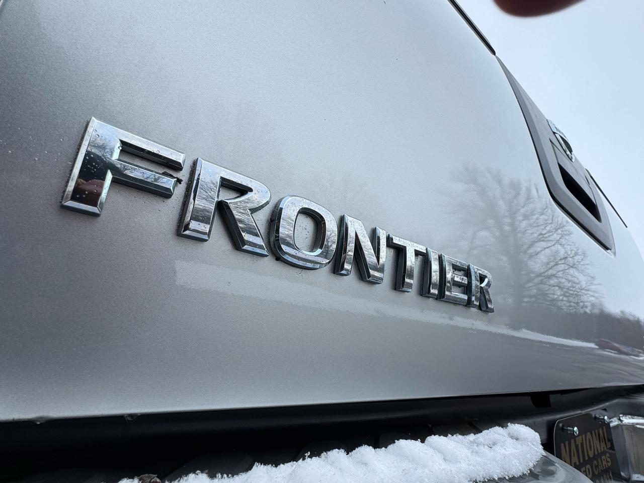 Nissan Frontier SE Crew Cab 4WD 2010