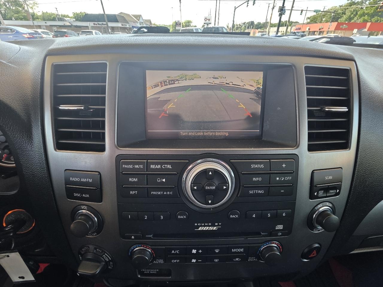 Nissan Armada SL 4WD 2012