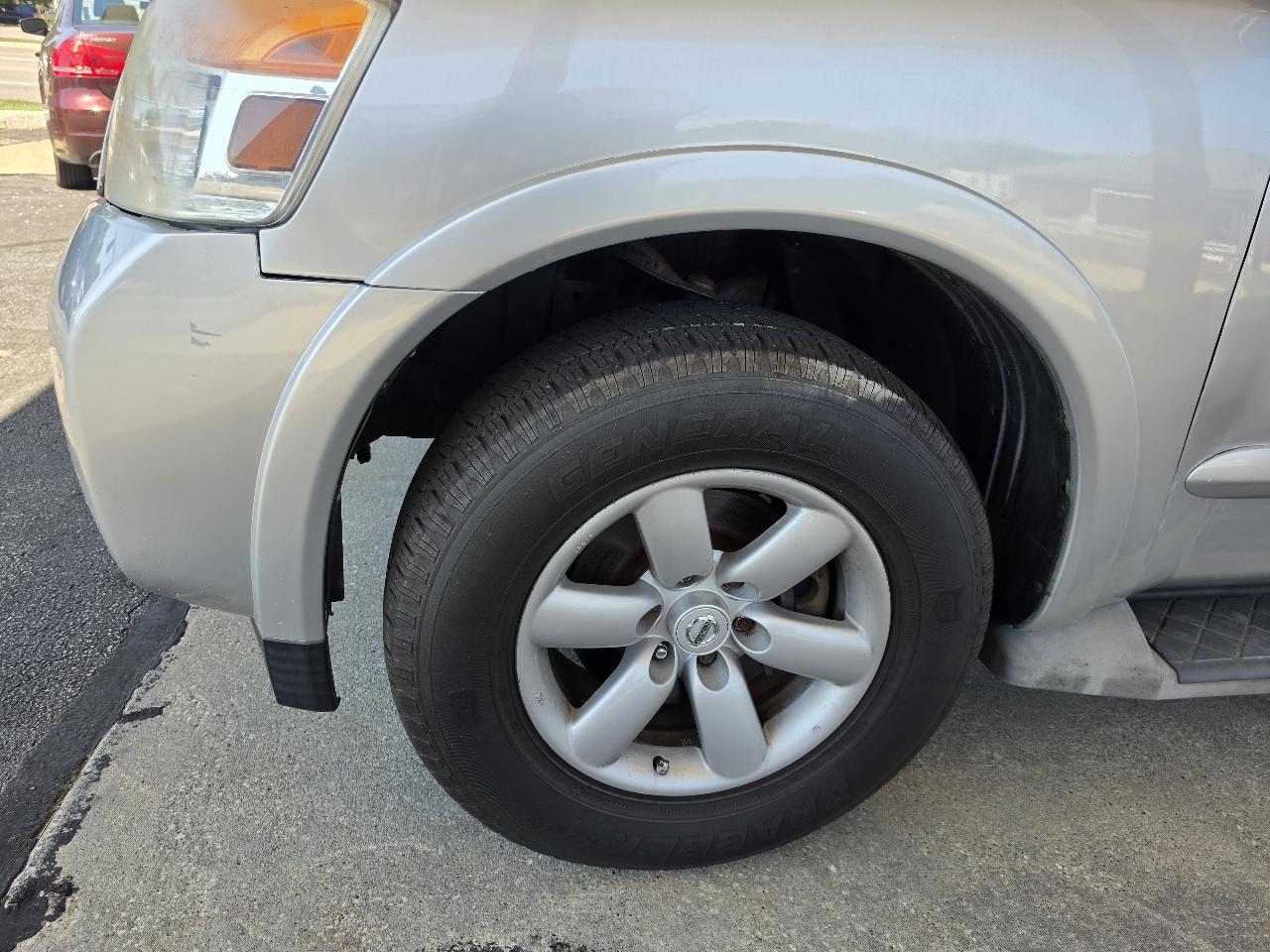 Nissan Armada SL 4WD 2012