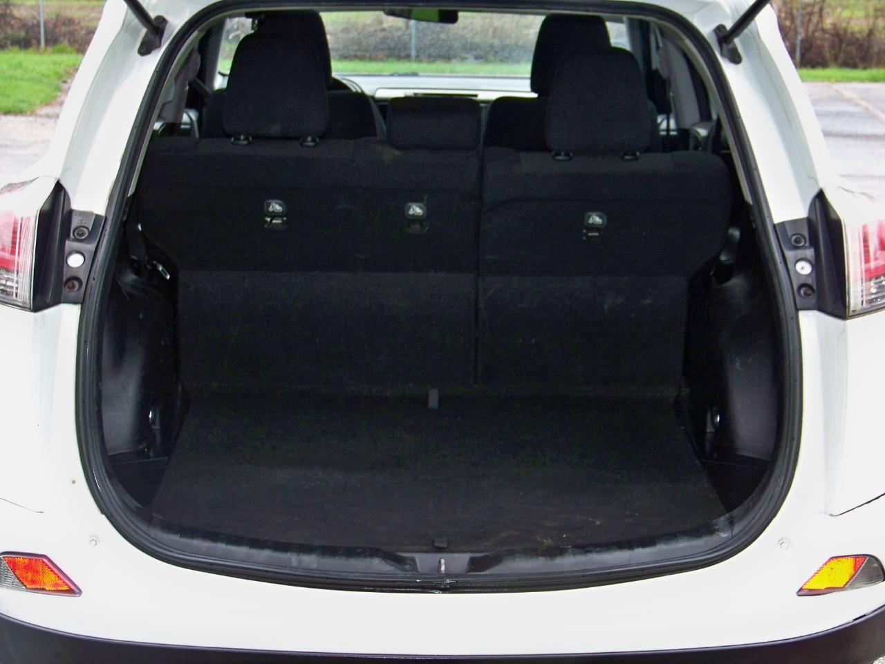 Toyota RAV4 XLE AWD 2018