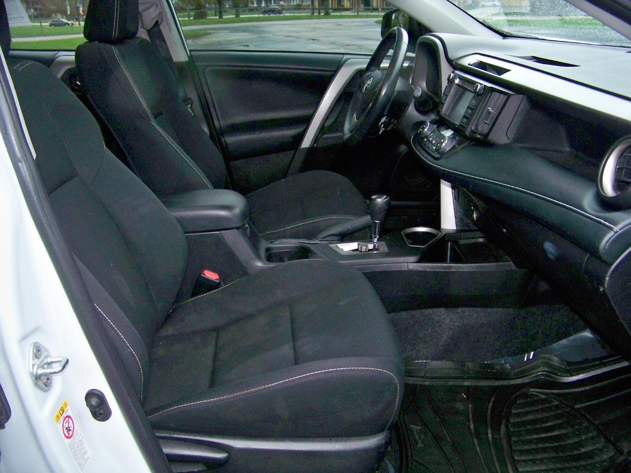 Toyota RAV4 XLE AWD 2018