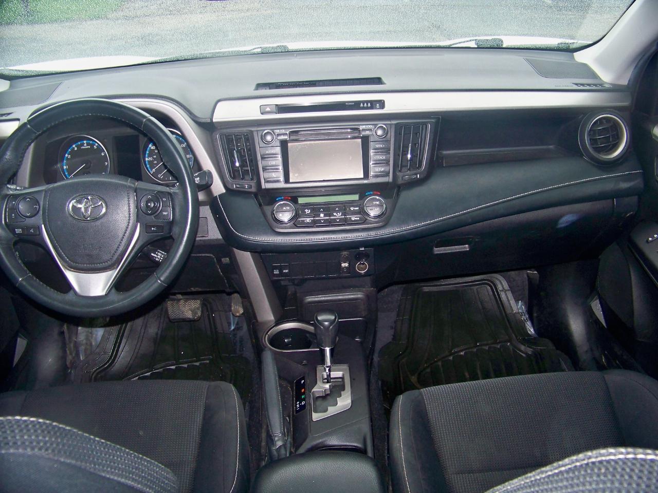 Toyota RAV4 XLE AWD 2018