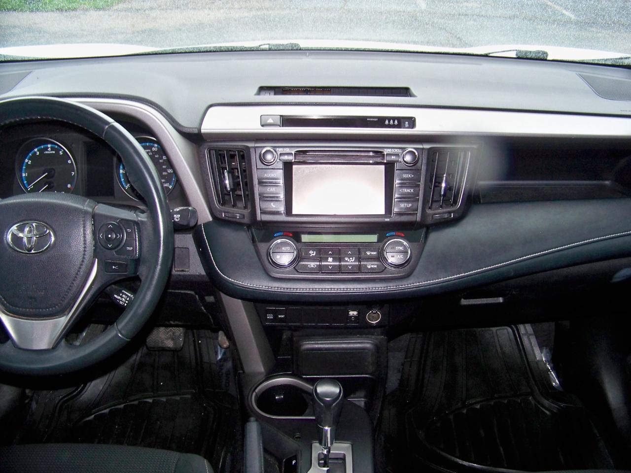 Toyota RAV4 XLE AWD 2018