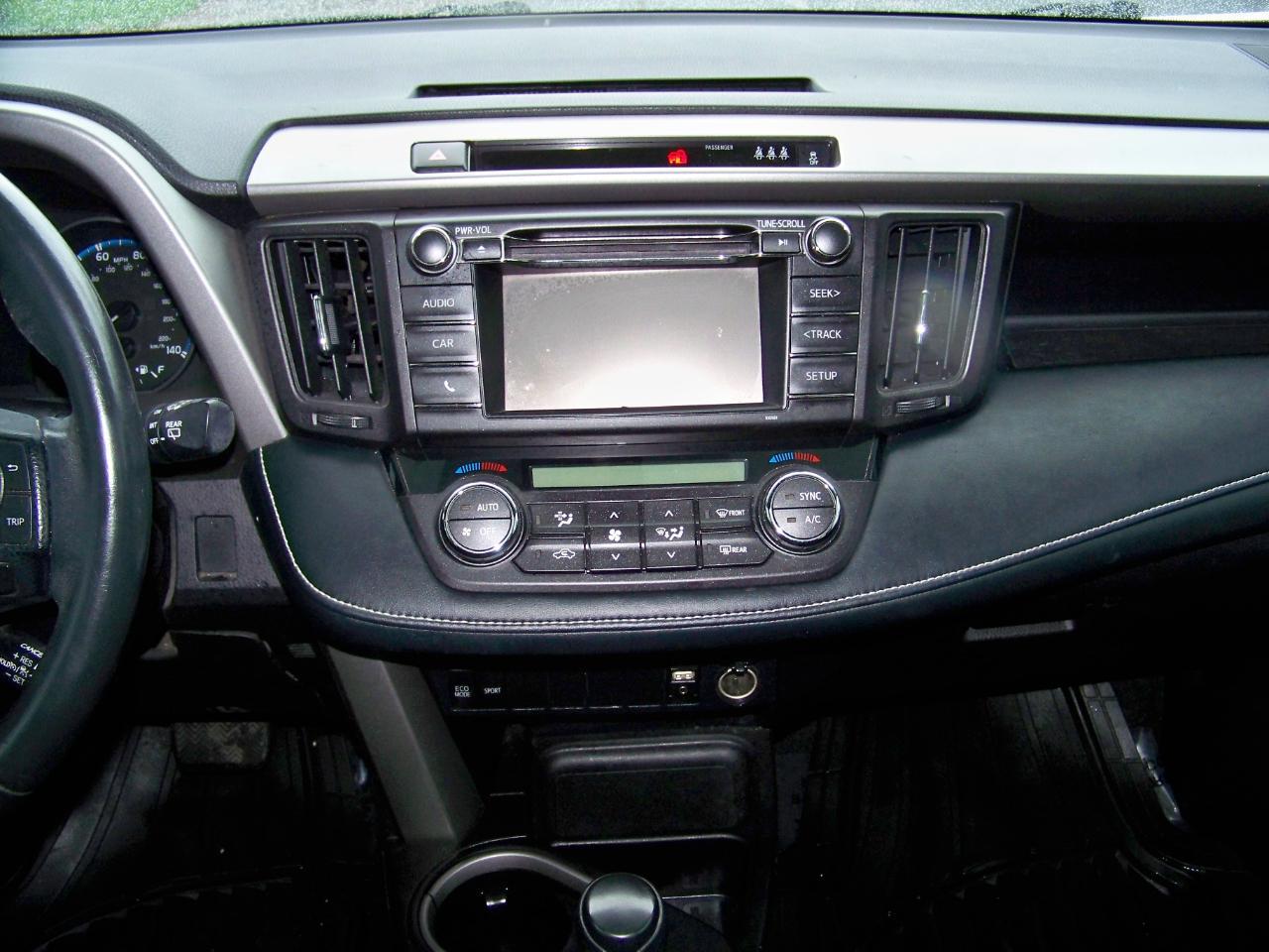 Toyota RAV4 XLE AWD 2018