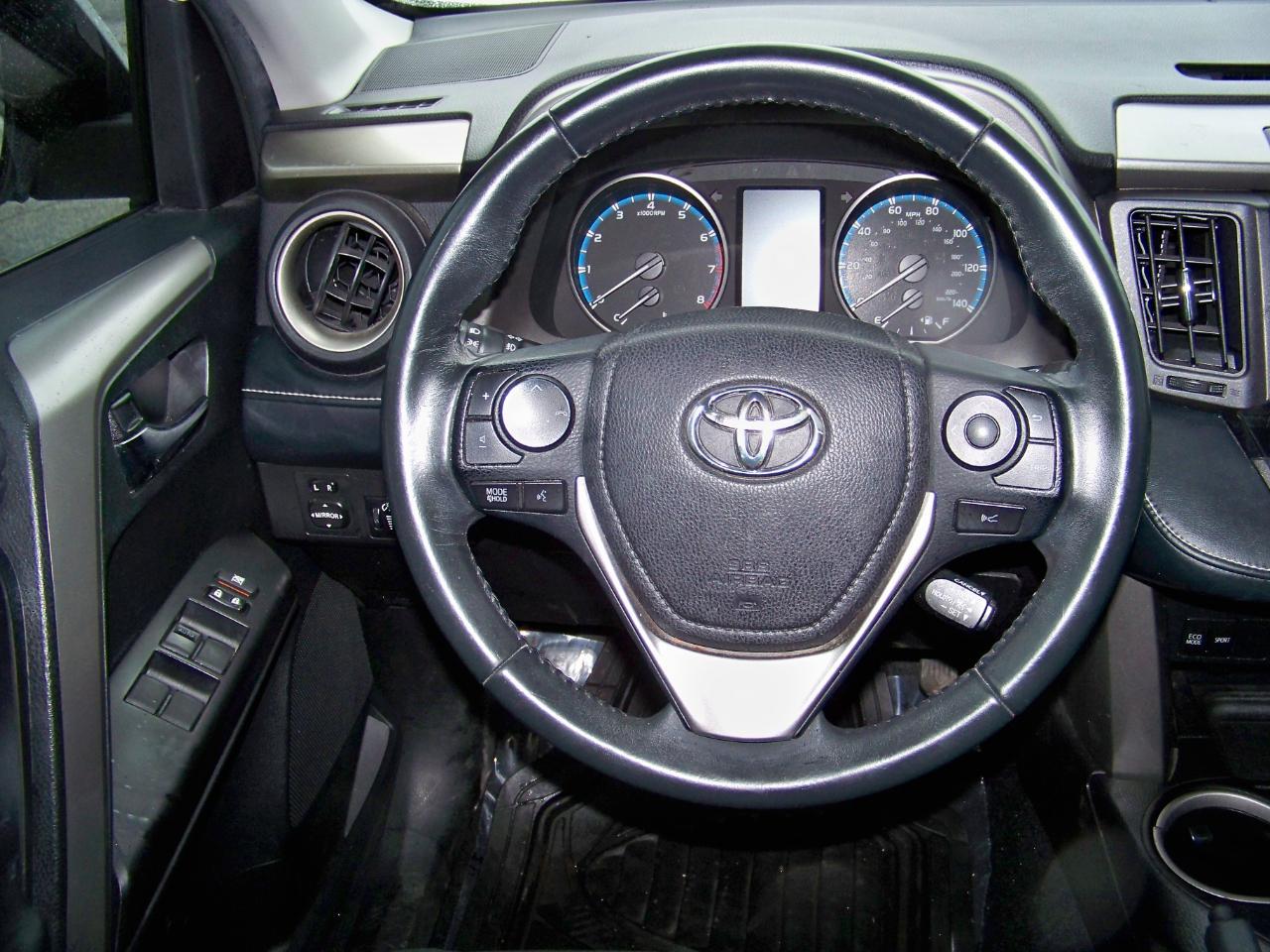 Toyota RAV4 XLE AWD 2018