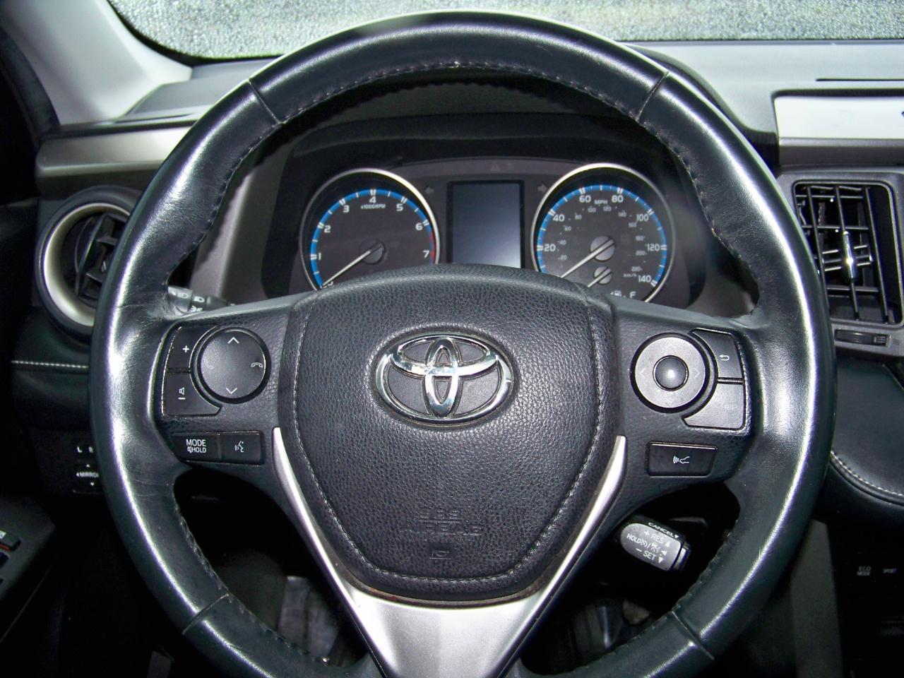 Toyota RAV4 XLE AWD 2018