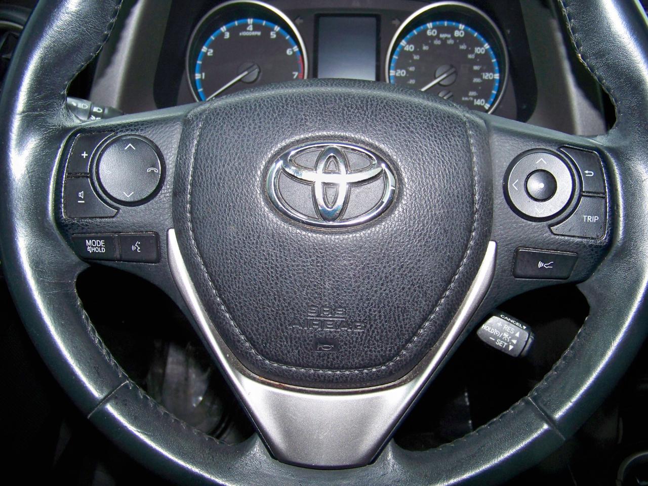 Toyota RAV4 XLE AWD 2018