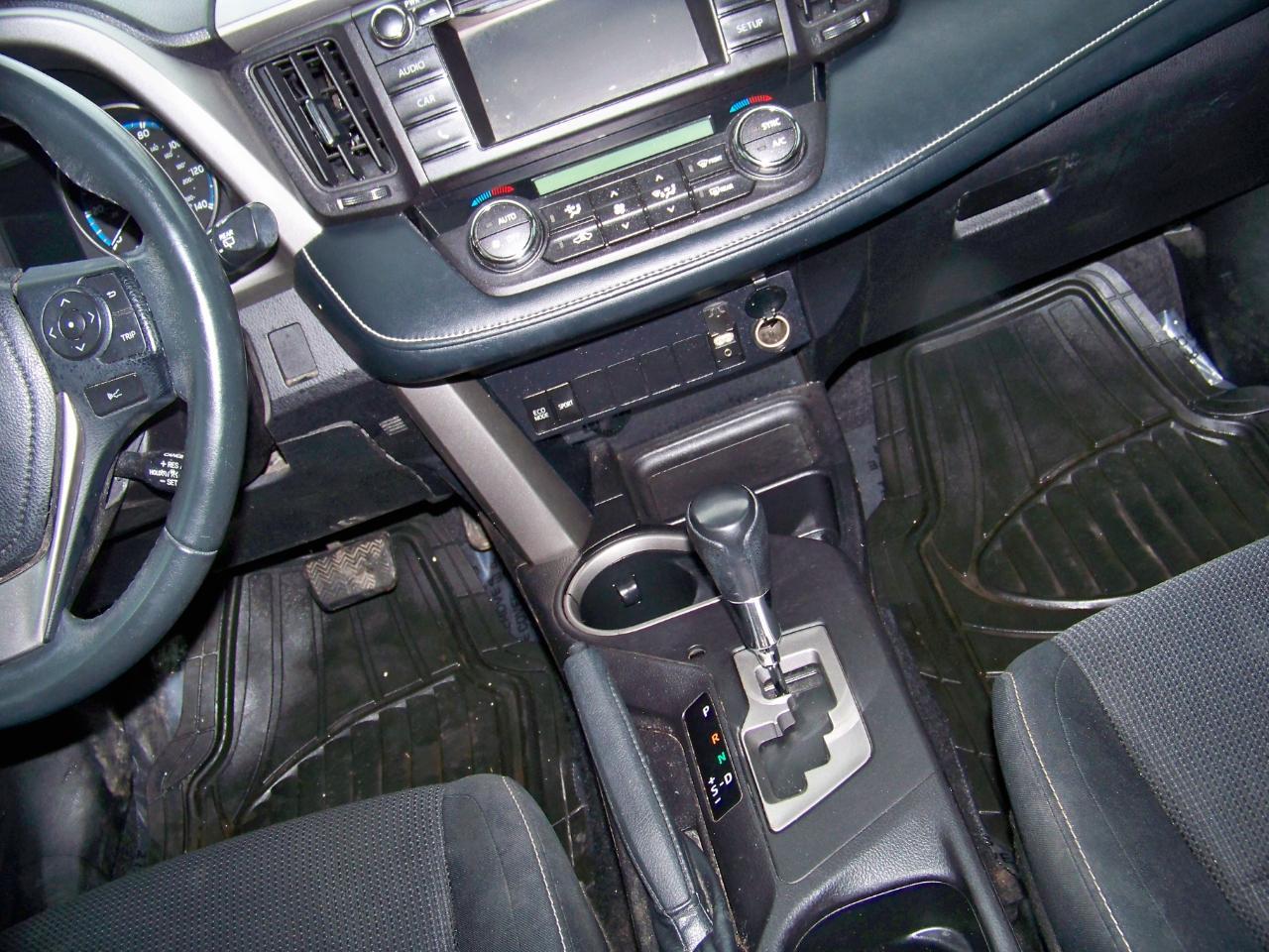 Toyota RAV4 XLE AWD 2018