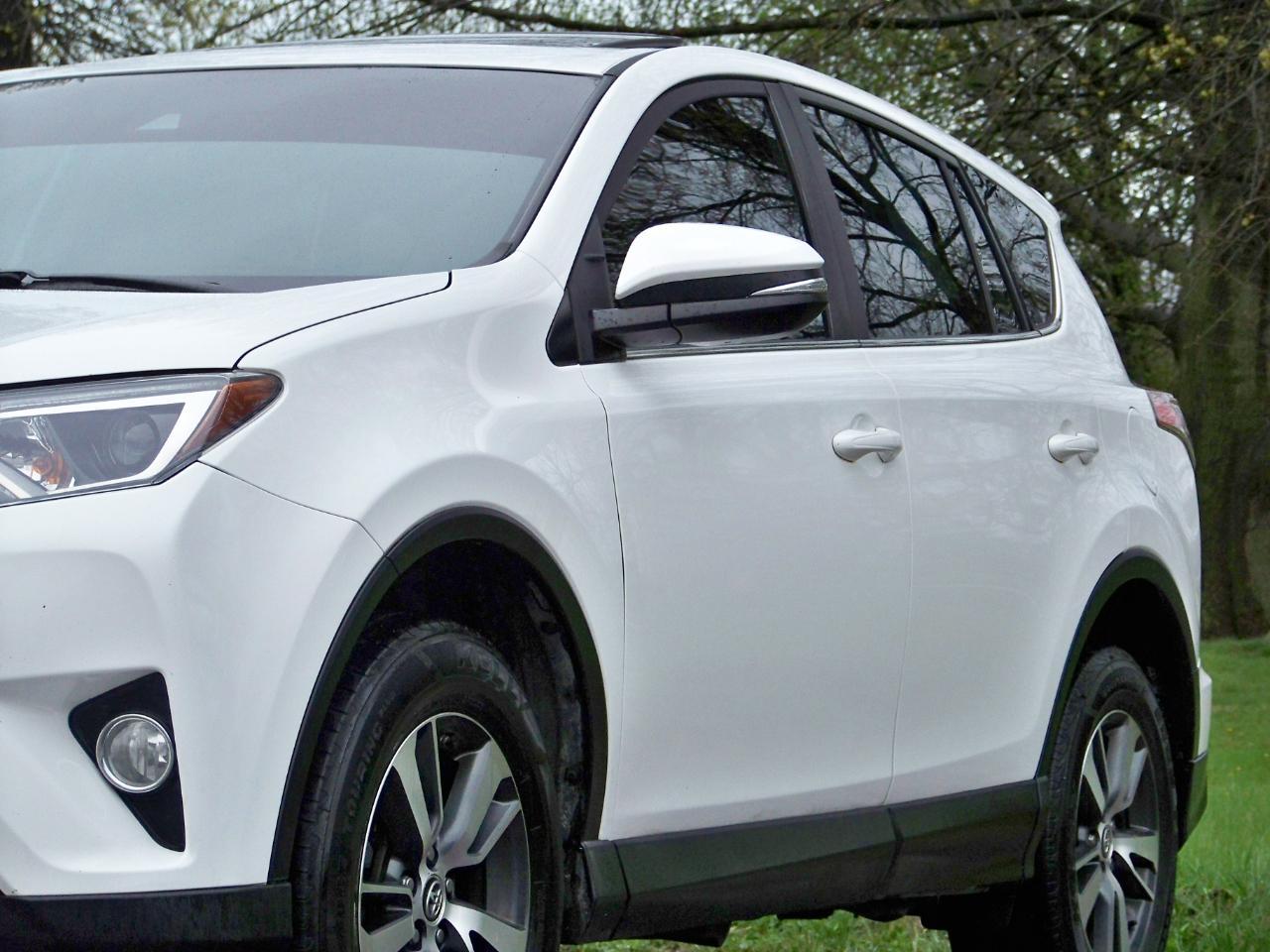 Toyota RAV4 XLE AWD 2018