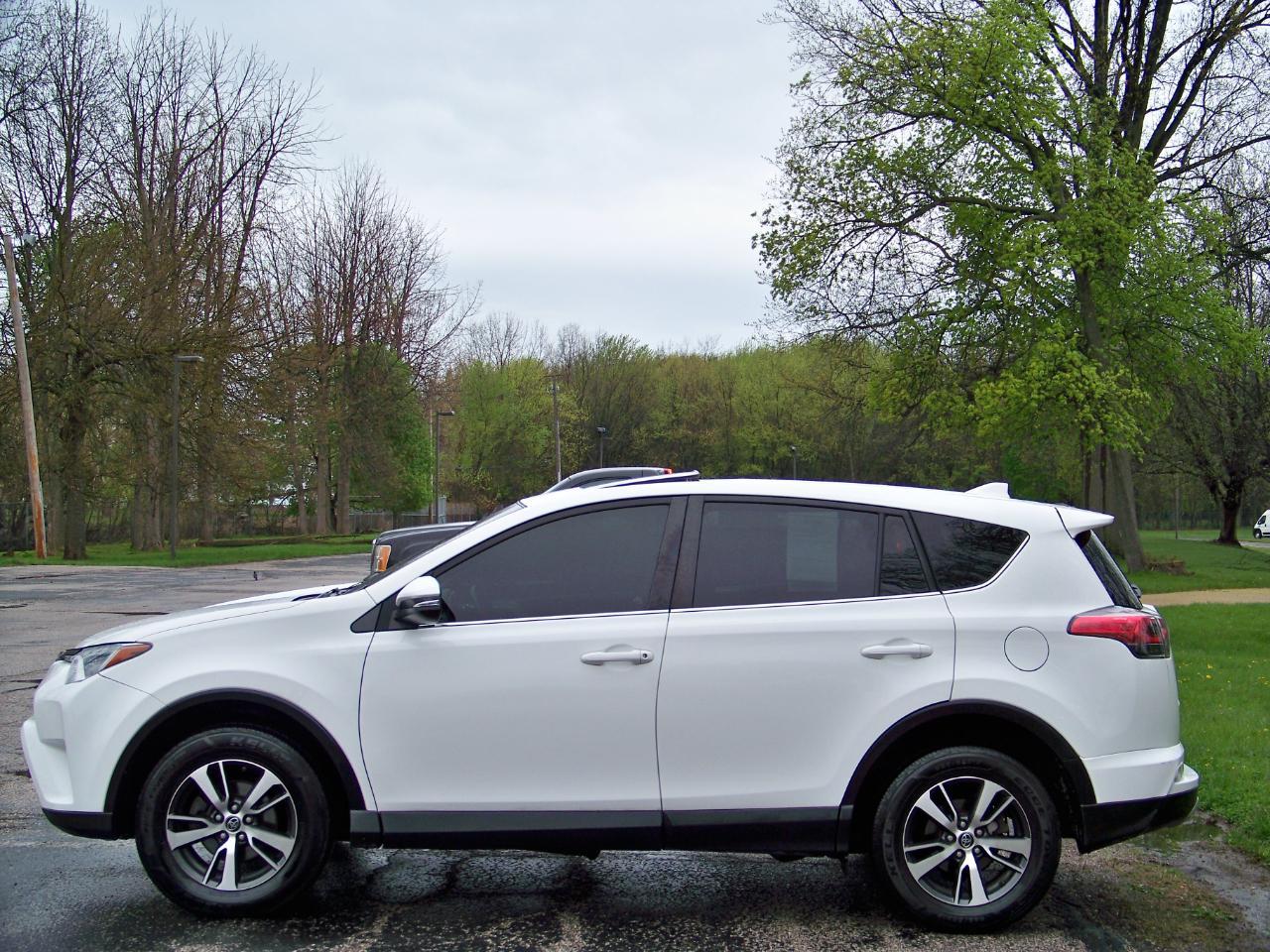 Toyota RAV4 XLE AWD 2018