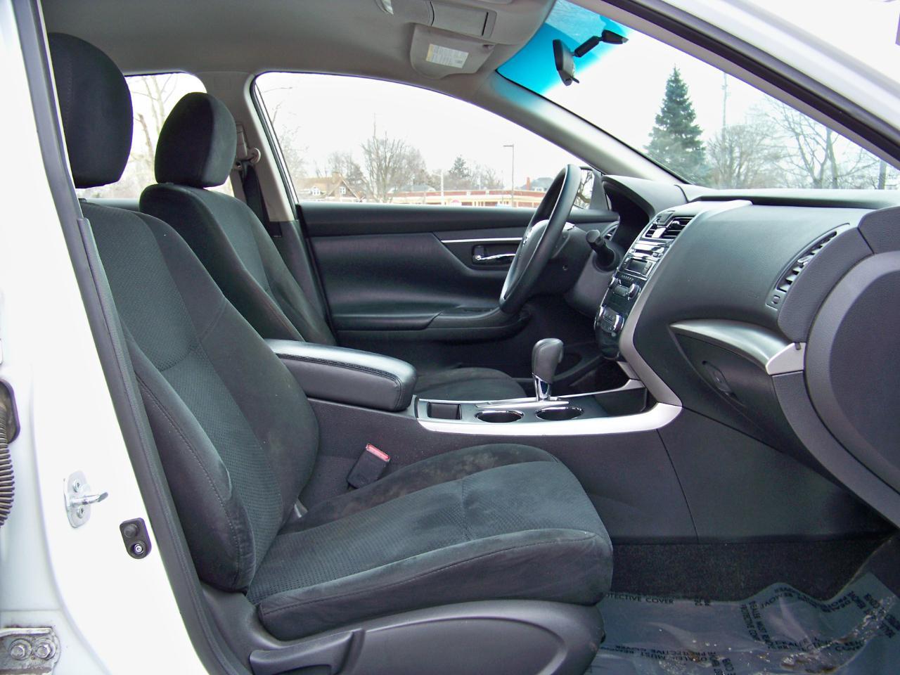 Nissan Altima 2.5 S 2015