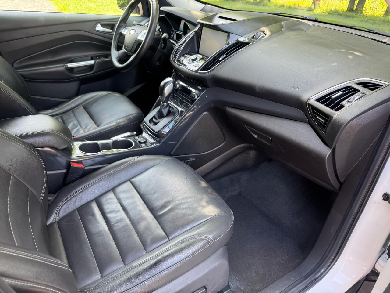 Ford Escape Titanium 4WD 2015