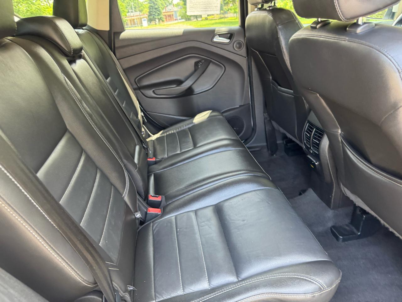 Ford Escape Titanium 4WD 2015