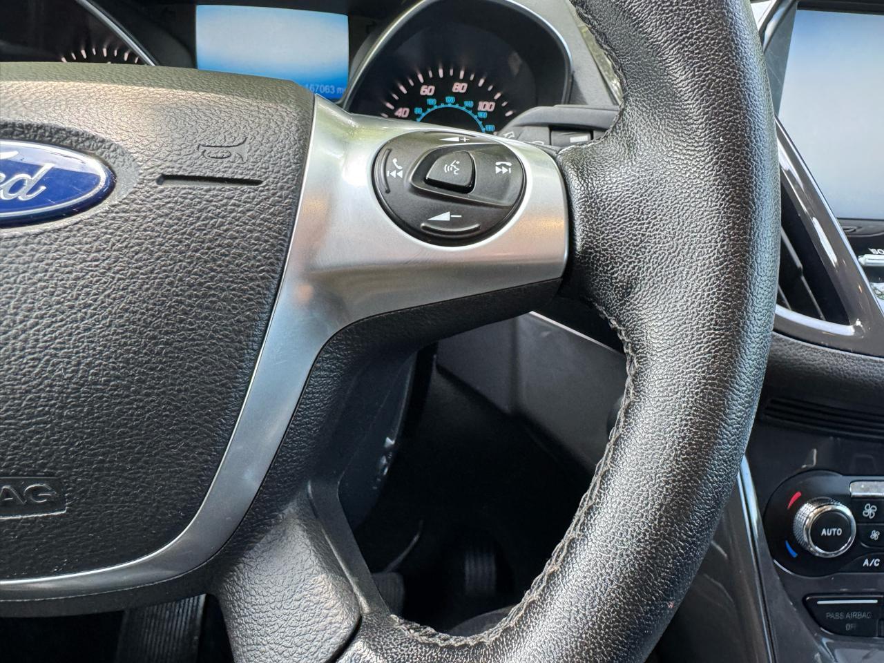 Ford Escape Titanium 4WD 2015