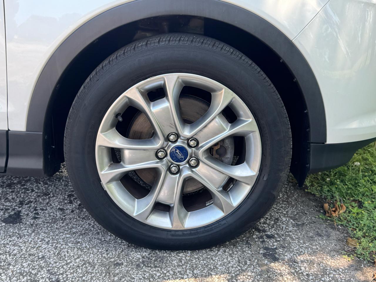 Ford Escape Titanium 4WD 2015