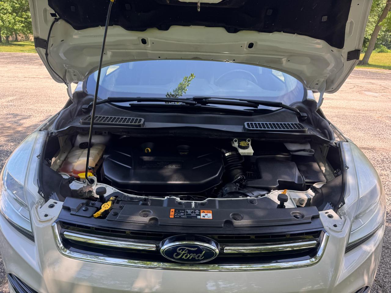 Ford Escape Titanium 4WD 2015