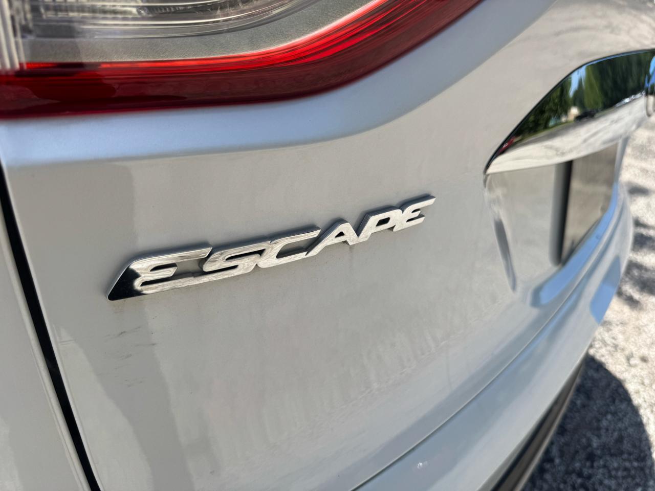 Ford Escape Titanium 4WD 2015