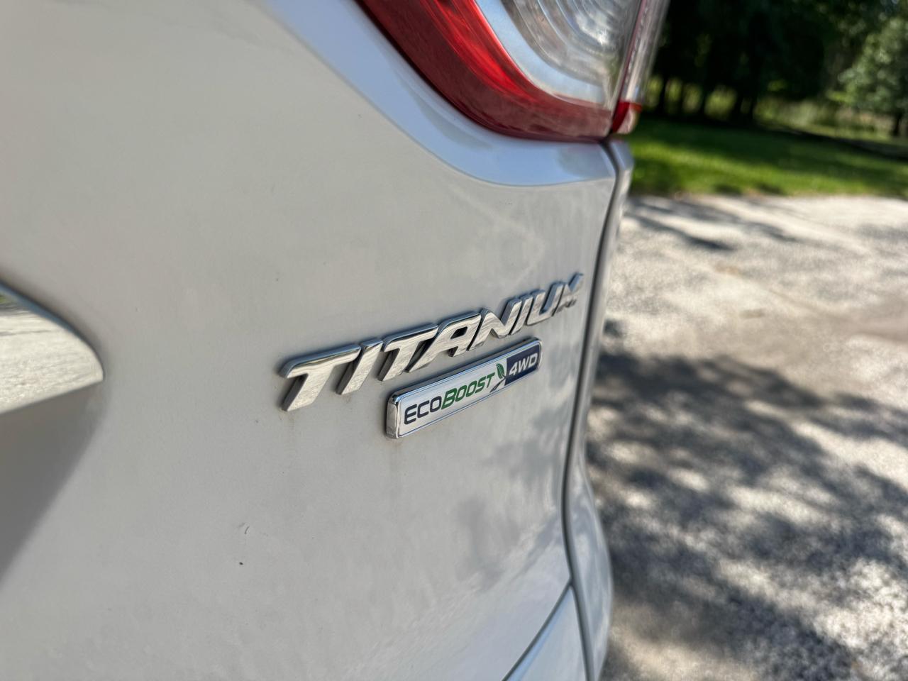 Ford Escape Titanium 4WD 2015