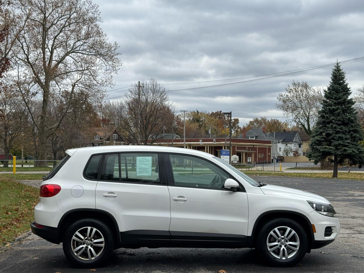 Volkswagen Tiguan S 4Motion 2012