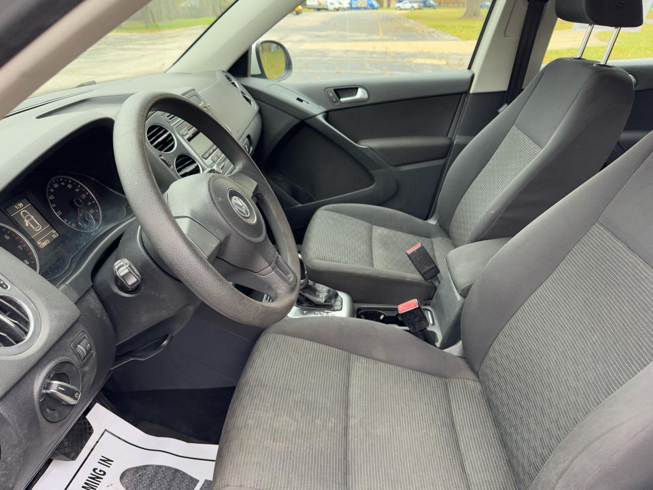 Volkswagen Tiguan S 4Motion 2012