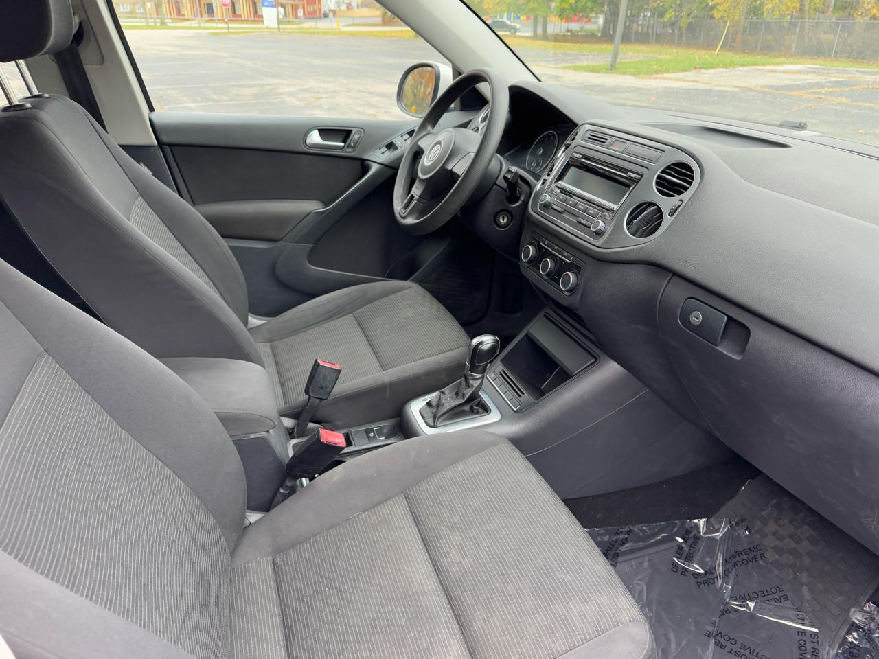 Volkswagen Tiguan S 4Motion 2012