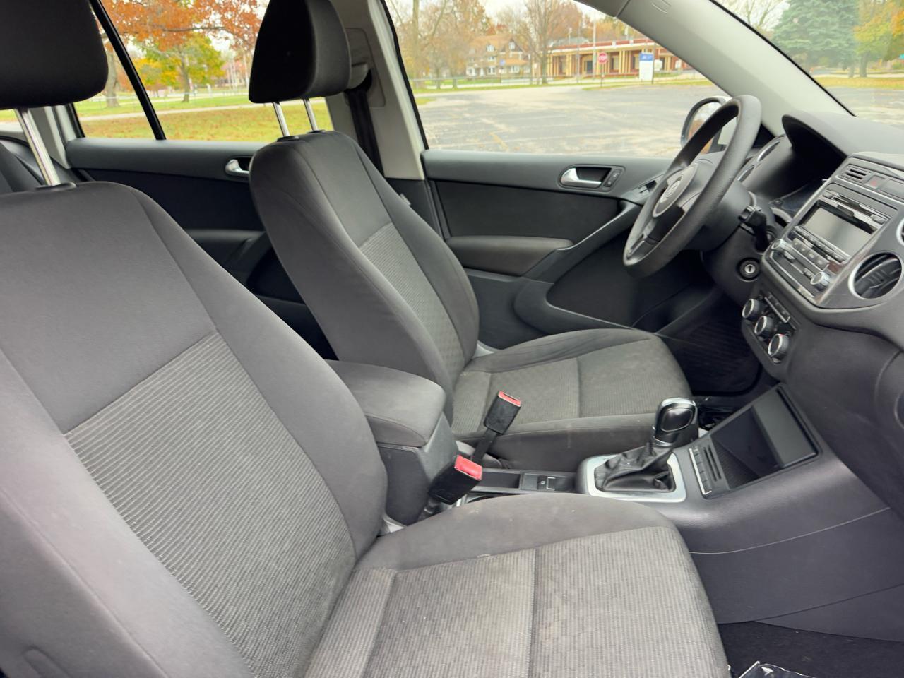 Volkswagen Tiguan S 4Motion 2012