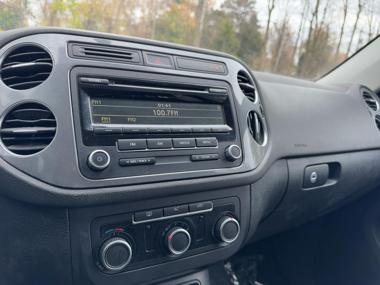 Volkswagen Tiguan S 4Motion 2012