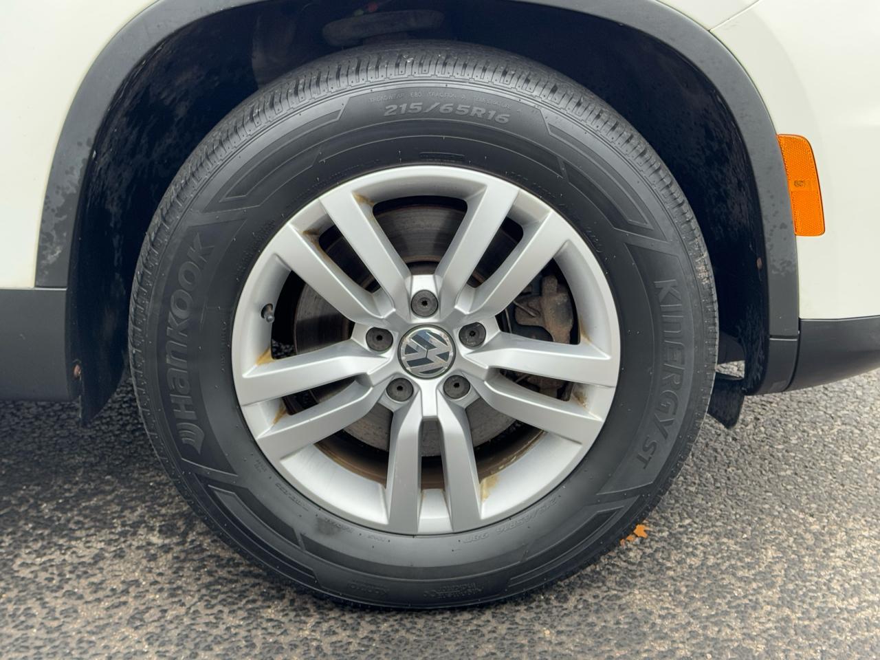 Volkswagen Tiguan S 4Motion 2012