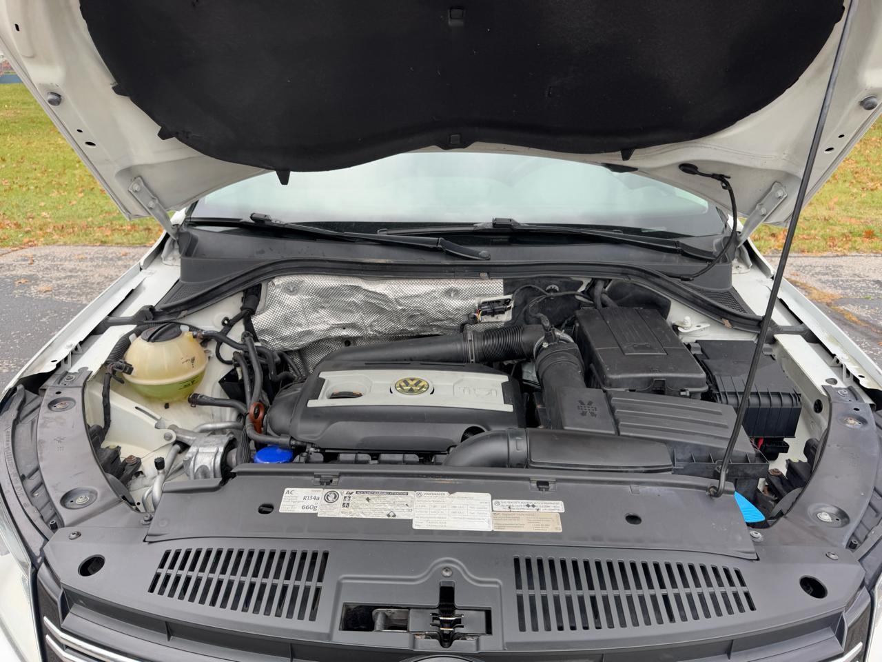 Volkswagen Tiguan S 4Motion 2012