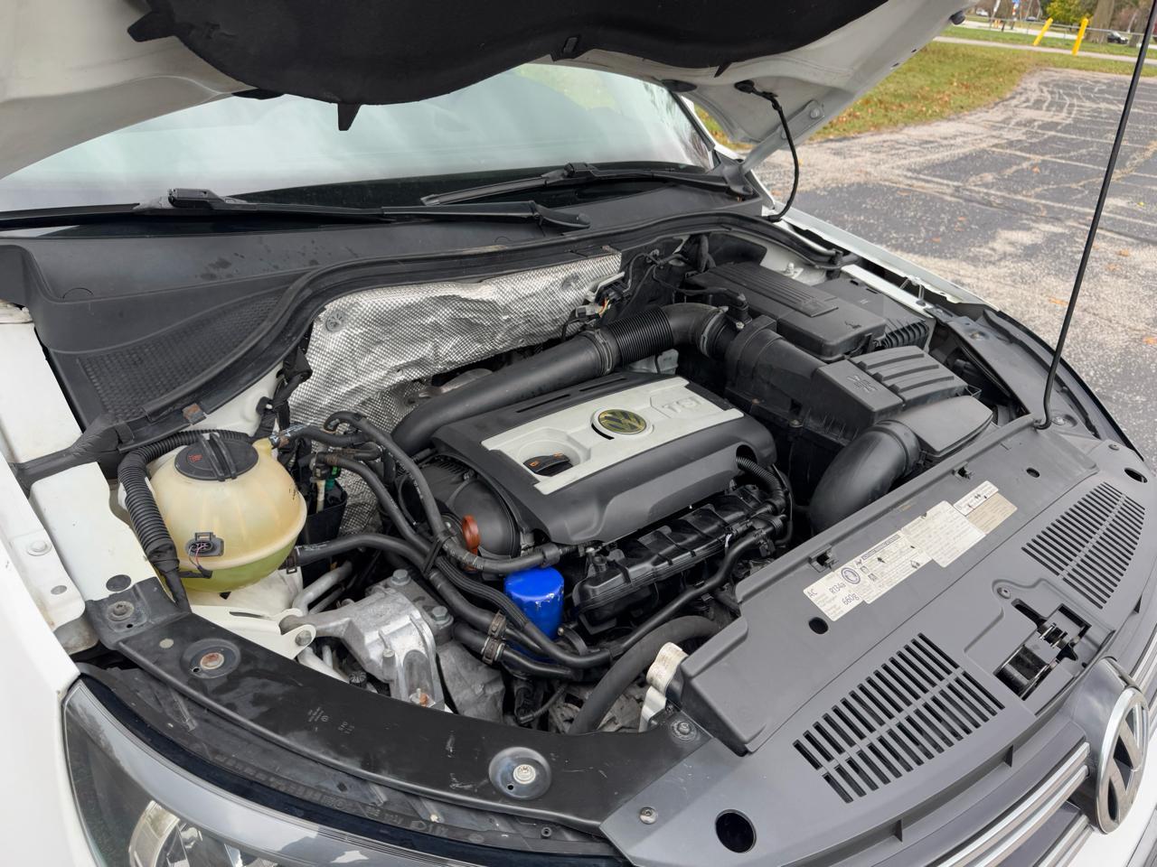 Volkswagen Tiguan S 4Motion 2012