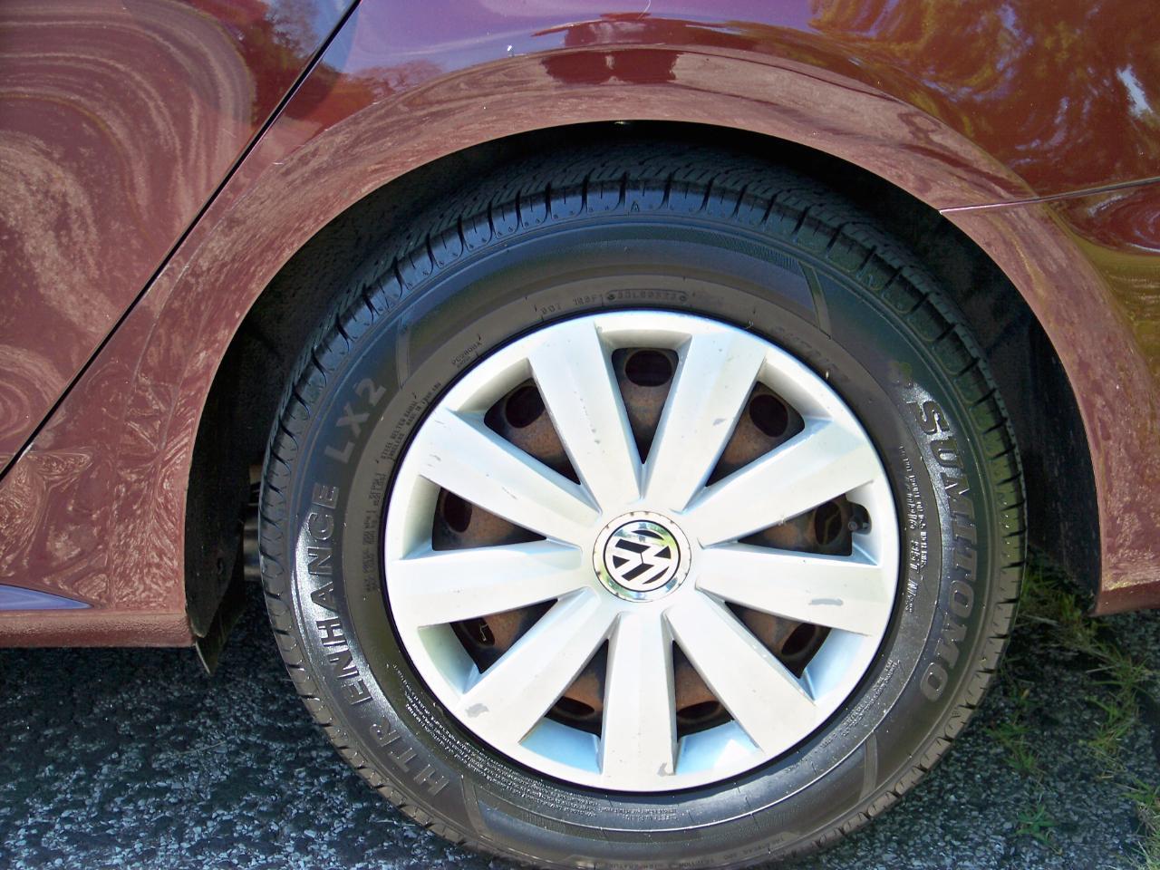 Volkswagen Passat 2.5L S W/Appearance 2013