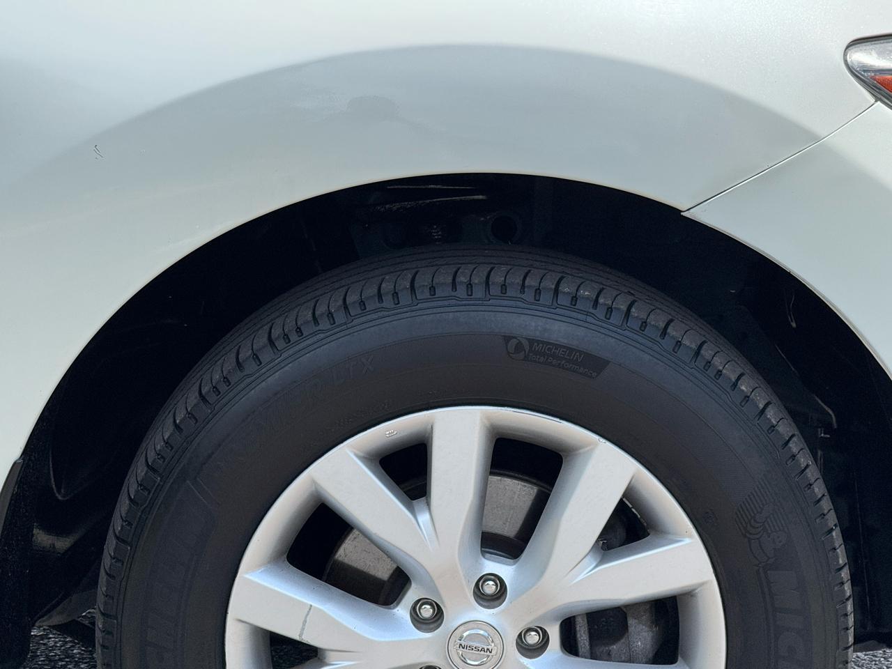 Nissan Murano S 2011