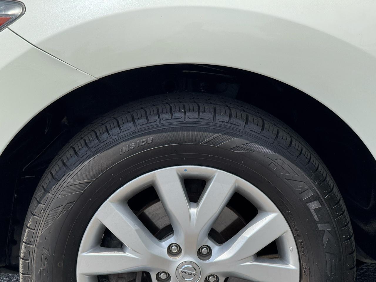 Nissan Murano S 2011