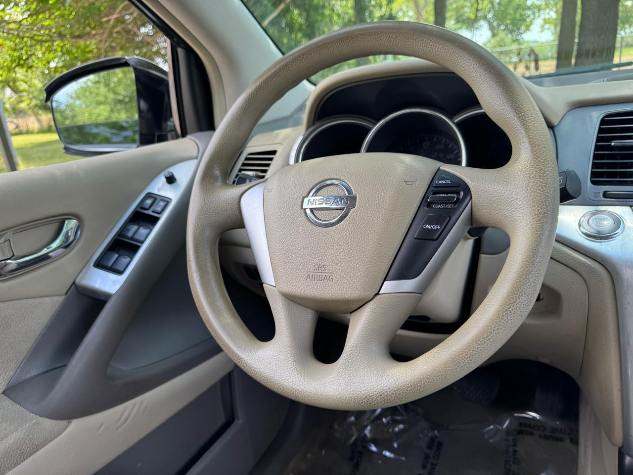 Nissan Murano S 2011