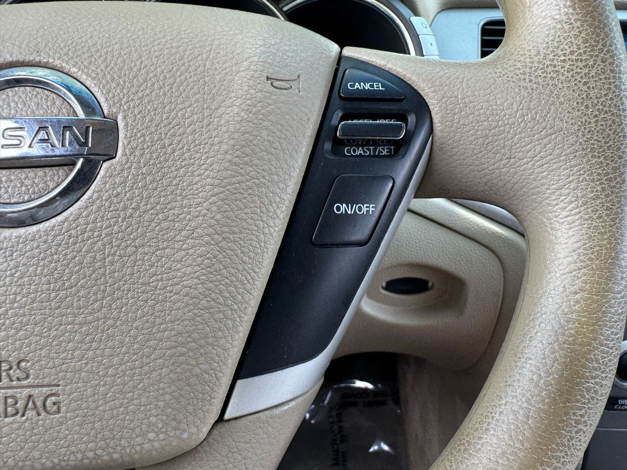Nissan Murano S 2011