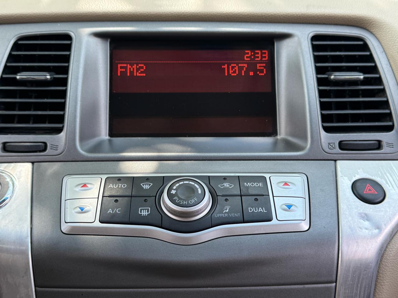 Nissan Murano S 2011