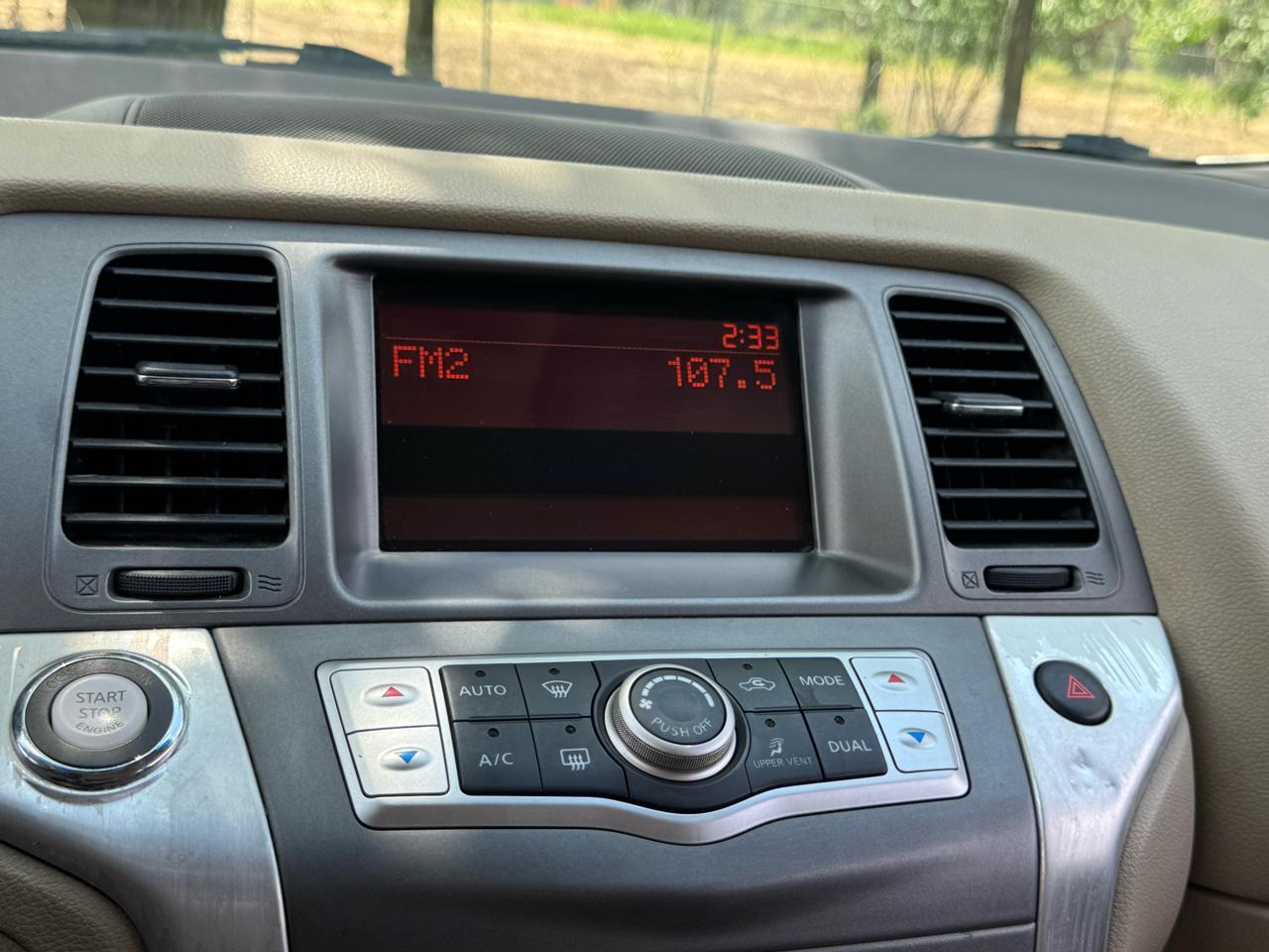 Nissan Murano S 2011