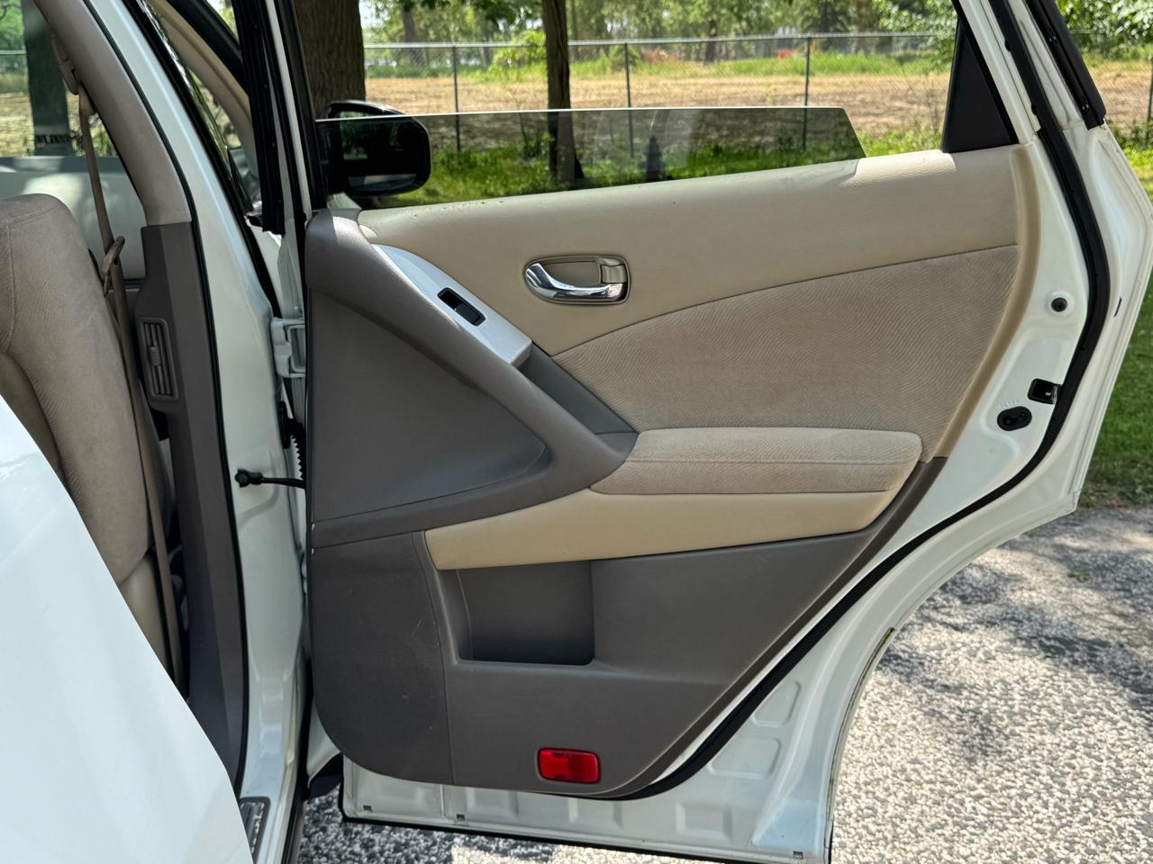 Nissan Murano S 2011