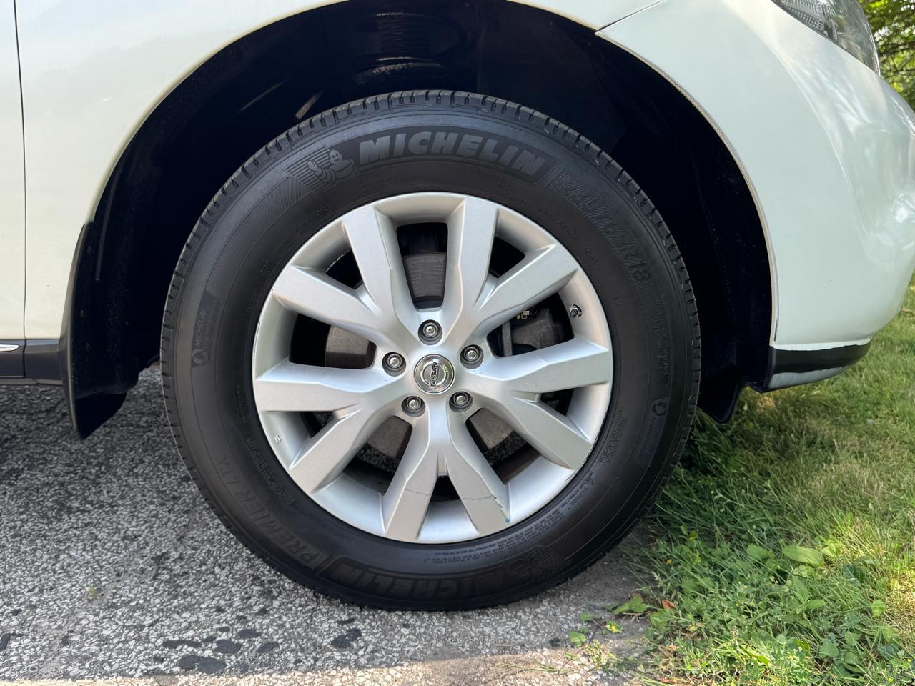 Nissan Murano S 2011