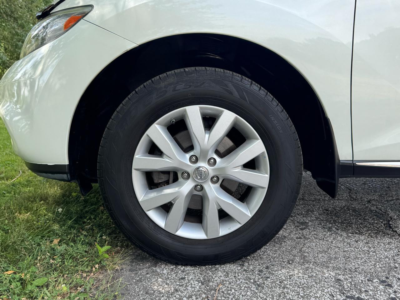 Nissan Murano S 2011