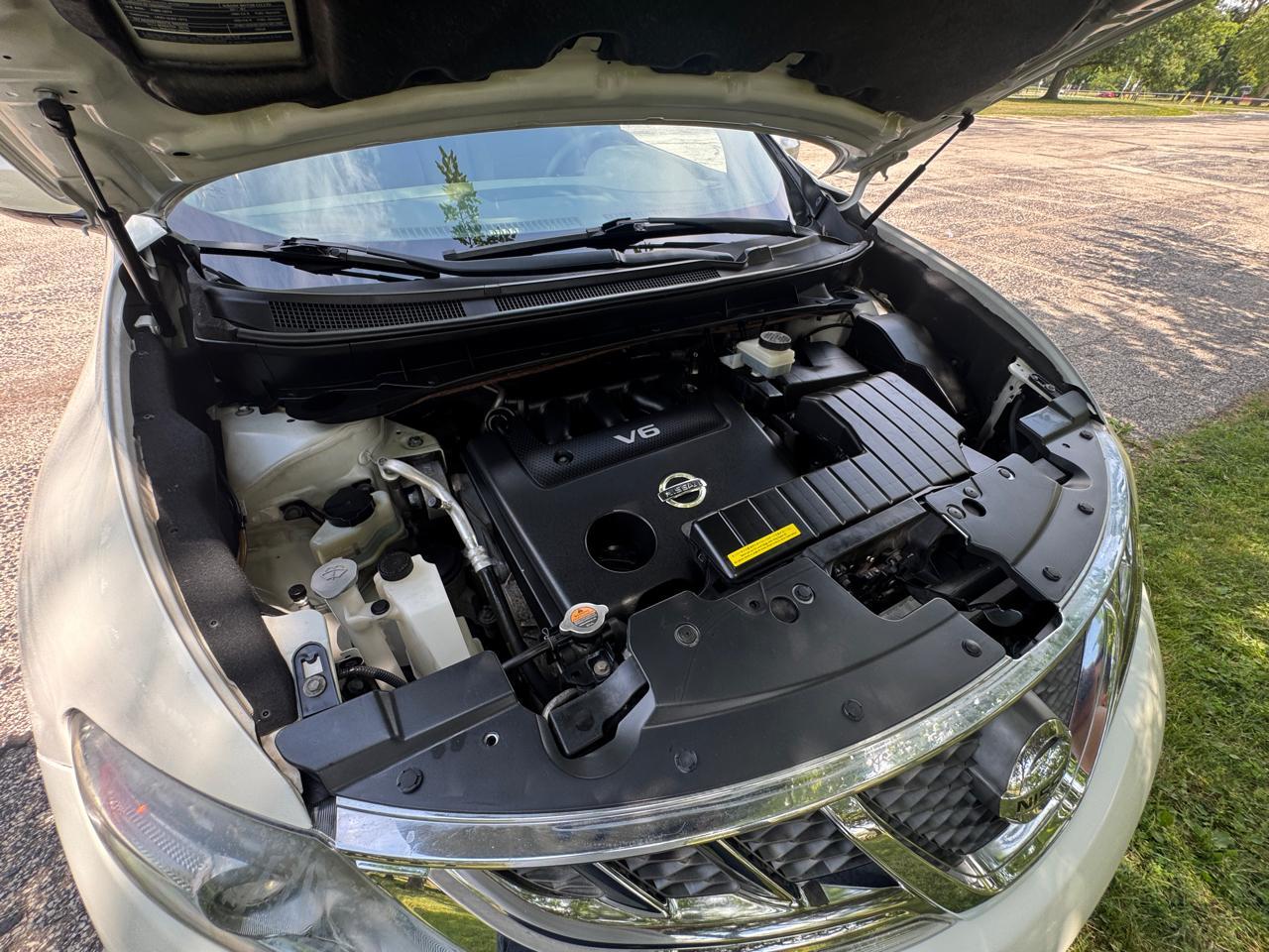 Nissan Murano S 2011
