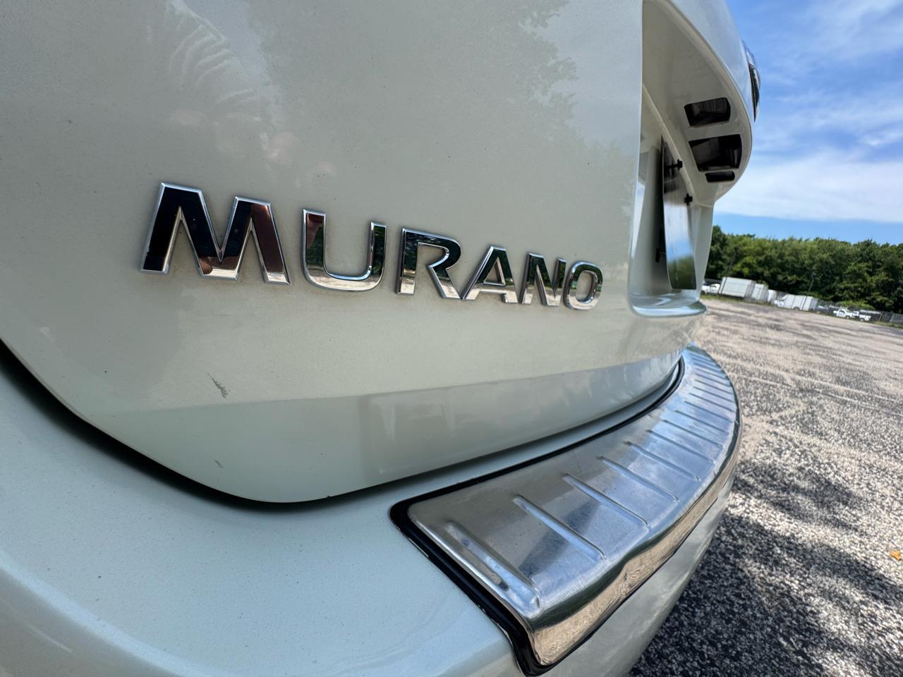 Nissan Murano S 2011